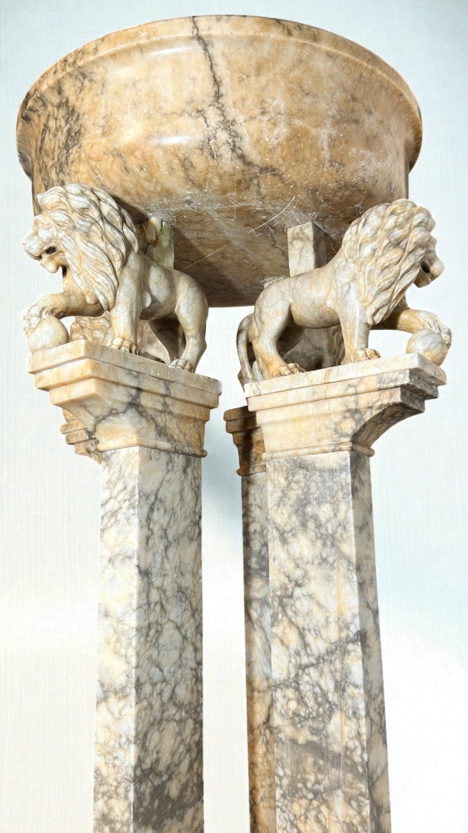 Acquasantiera monumentale sorretta da 4 leoni scolpiti a mano, MARMO ARABESCATO-photo-3