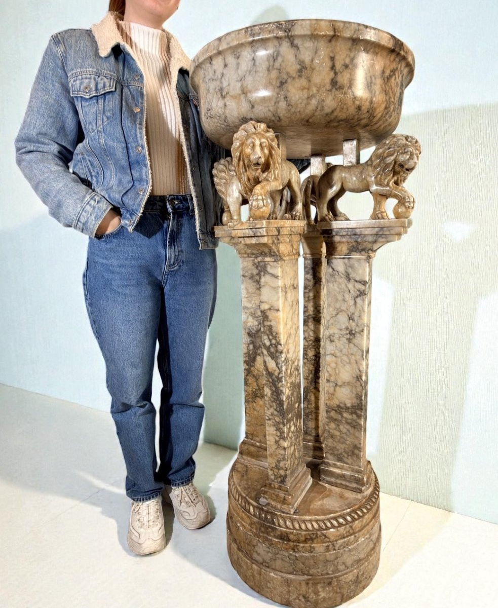 Acquasantiera monumentale sorretta da 4 leoni scolpiti a mano, MARMO ARABESCATO-photo-3