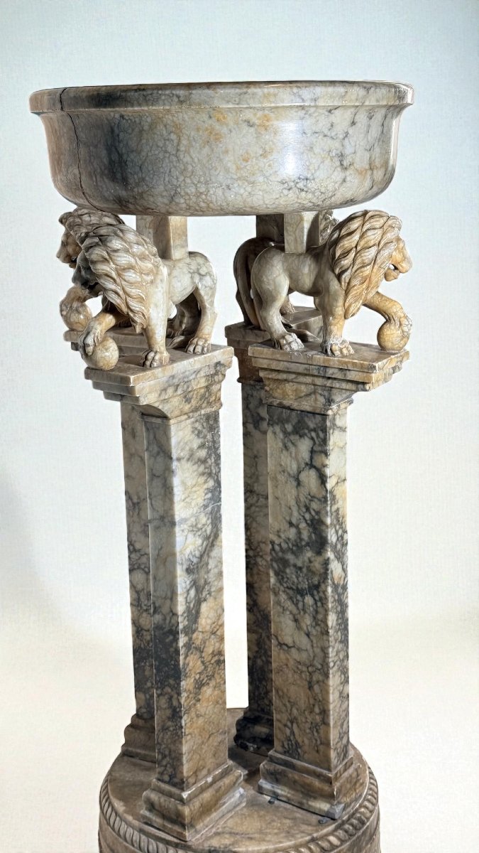 Acquasantiera monumentale sorretta da 4 leoni scolpiti a mano, MARMO ARABESCATO-photo-4