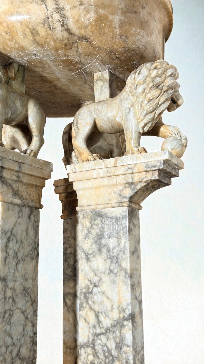 Acquasantiera monumentale sorretta da 4 leoni scolpiti a mano, MARMO ARABESCATO-photo-7