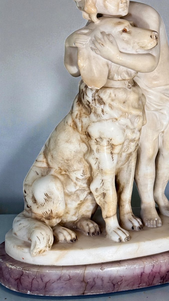 Statua raffigurante una giovane ragazza che abbraccia affettuosamente il suo cagnolino Marmo -photo-4