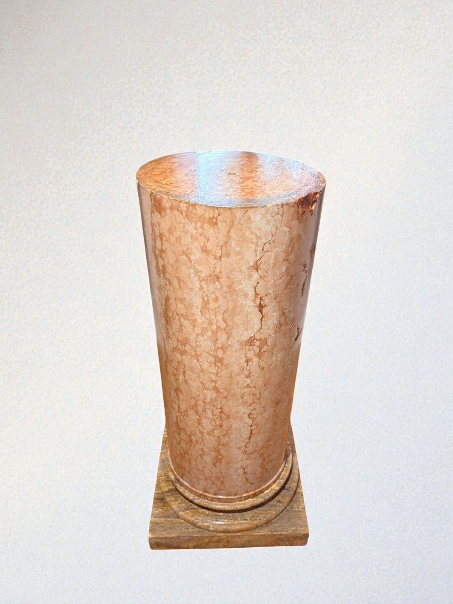 Coppia di Monumentali Capitelli in Marmo Rosso Verona e Marmo Travertino -photo-3