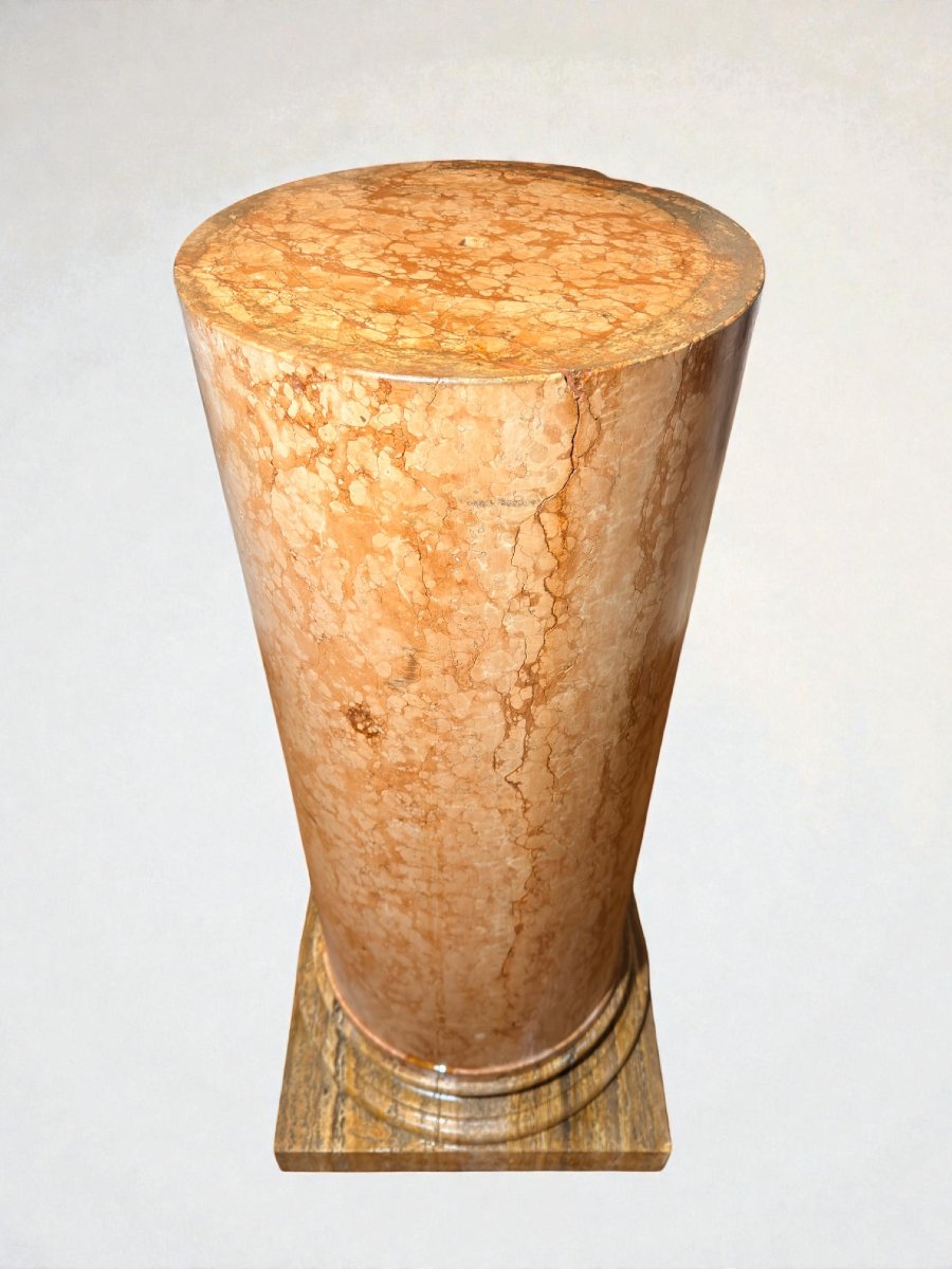 Coppia di Monumentali Capitelli in Marmo Rosso Verona e Marmo Travertino -photo-7