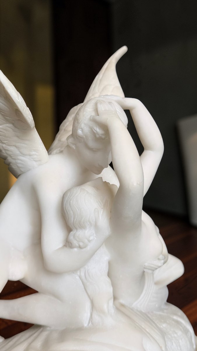 Statua raffigurante Amore e Pische, dal modello di Antonio Canova, Marmo Bianco Carrara -photo-1