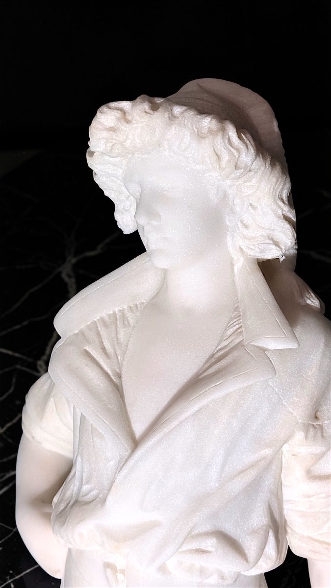 Statua raffigurante un giovane fanciullo Pescatore in Marmo Bianco Statuario di Carrara -photo-8