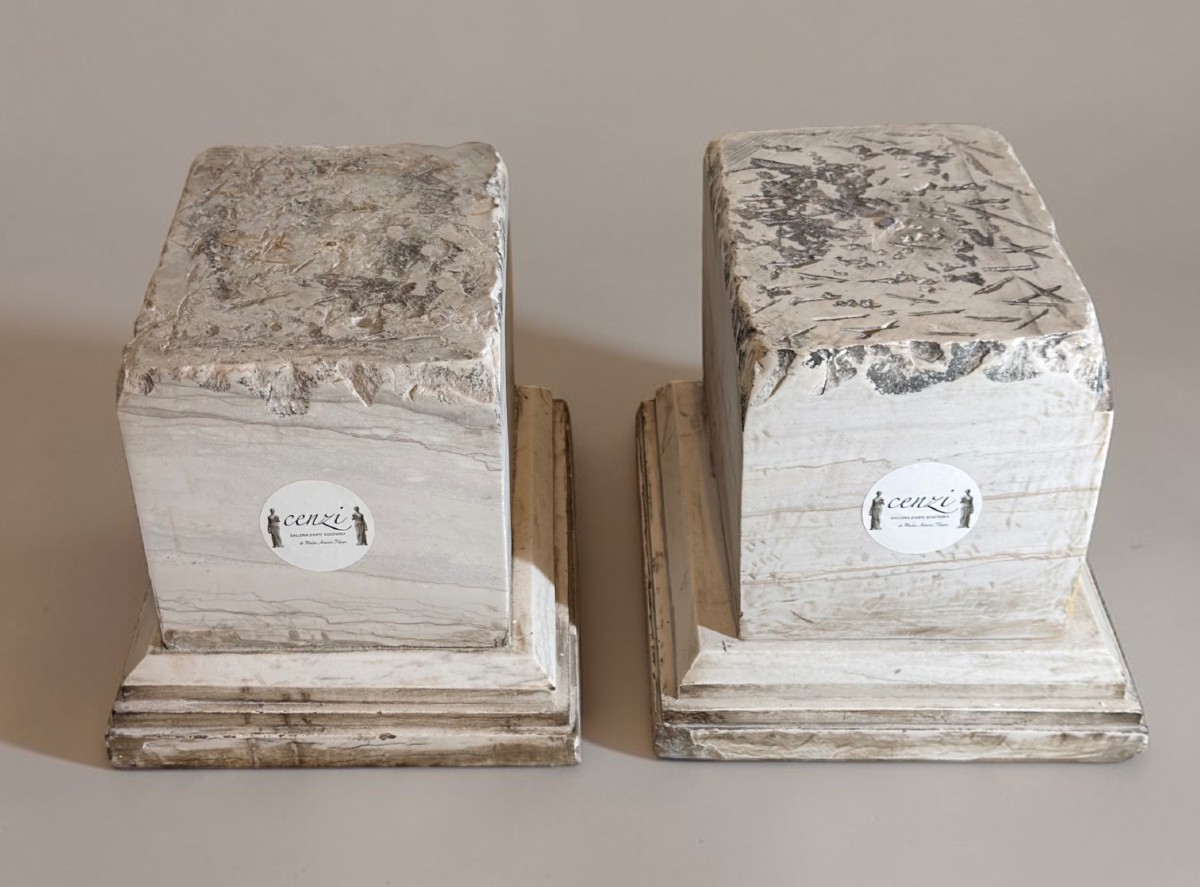 Coppia di Capitelli/Basi basse in Marmo Bianco Statuario di Carrara 
