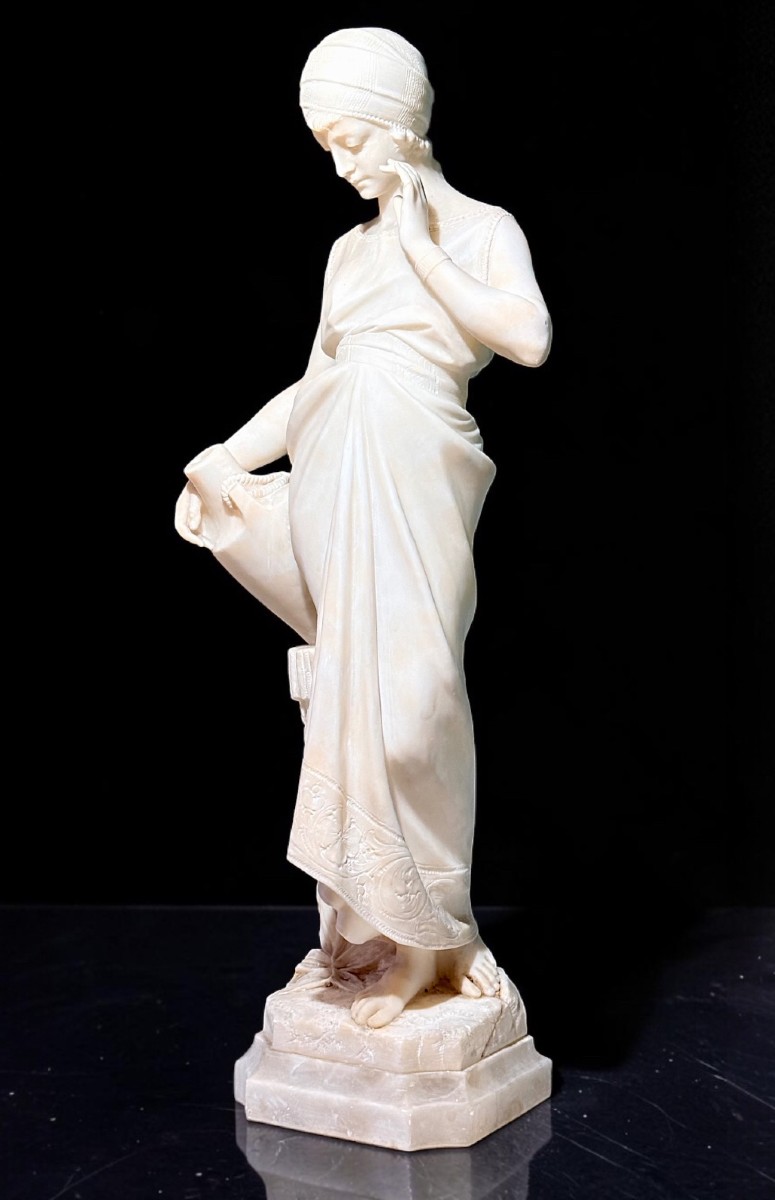 Statua fanciulla con Brocca in Marmo Bianco Statuario di Carrara 