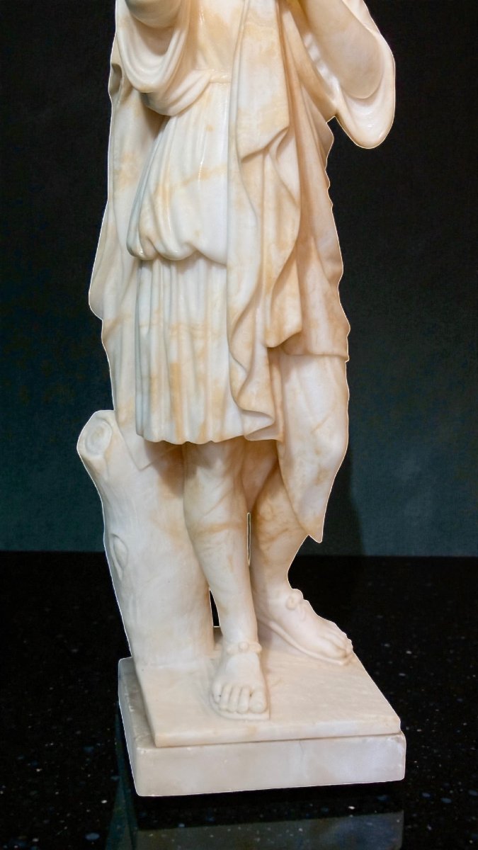 Statua raffigurante Diana di Gabi in Marmo -photo-7