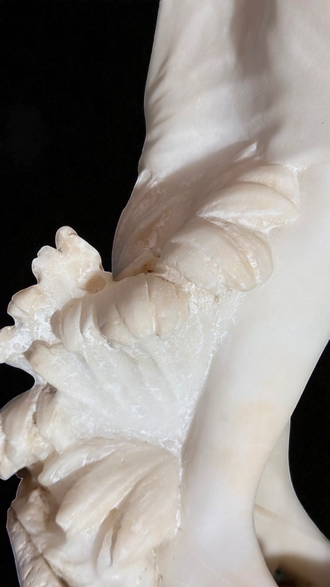 Statua raffigurante Colombina in Marmo Bianco di Carrara -photo-3
