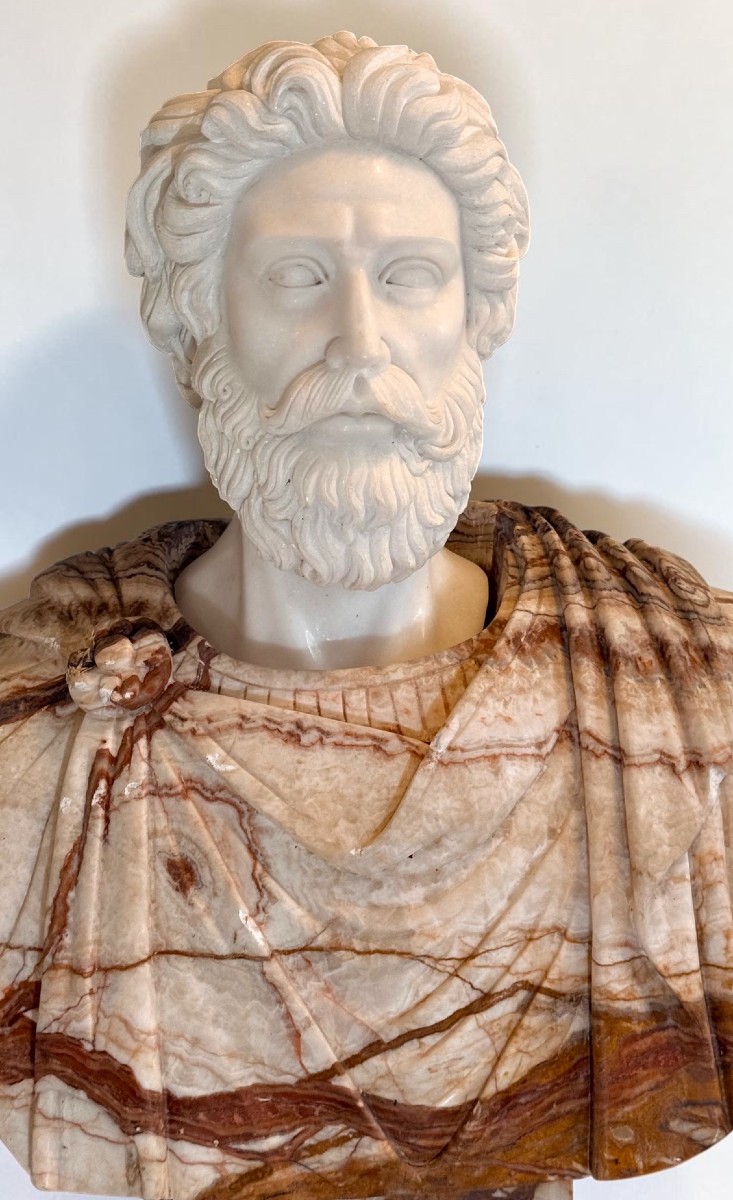 Busto Monumentale Imperatore Romano in Marmi Rari 