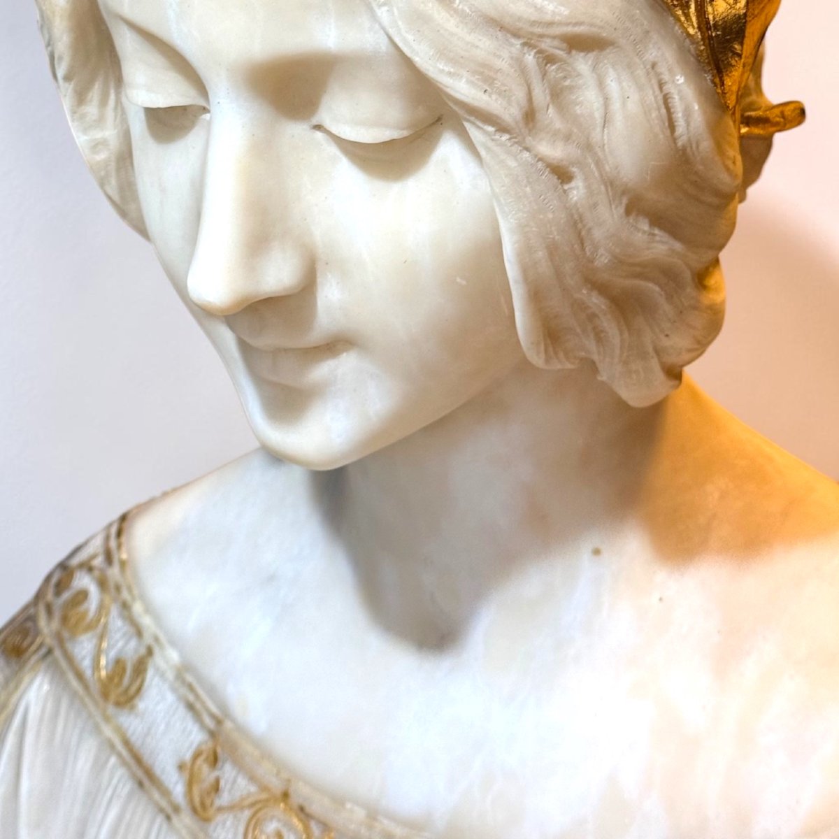 Busto giovane fanciulla, dea Greca con una corona d'oro in testa, Marmo -photo-7