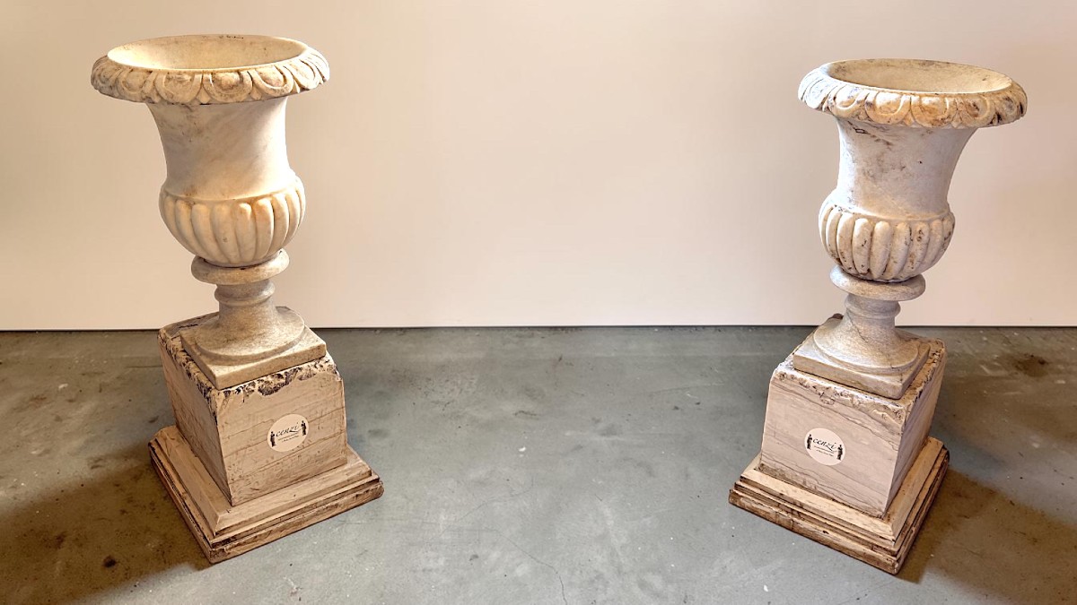 Coppia di Vasi Medicei in Marmo Bianco statuario di Carrara 