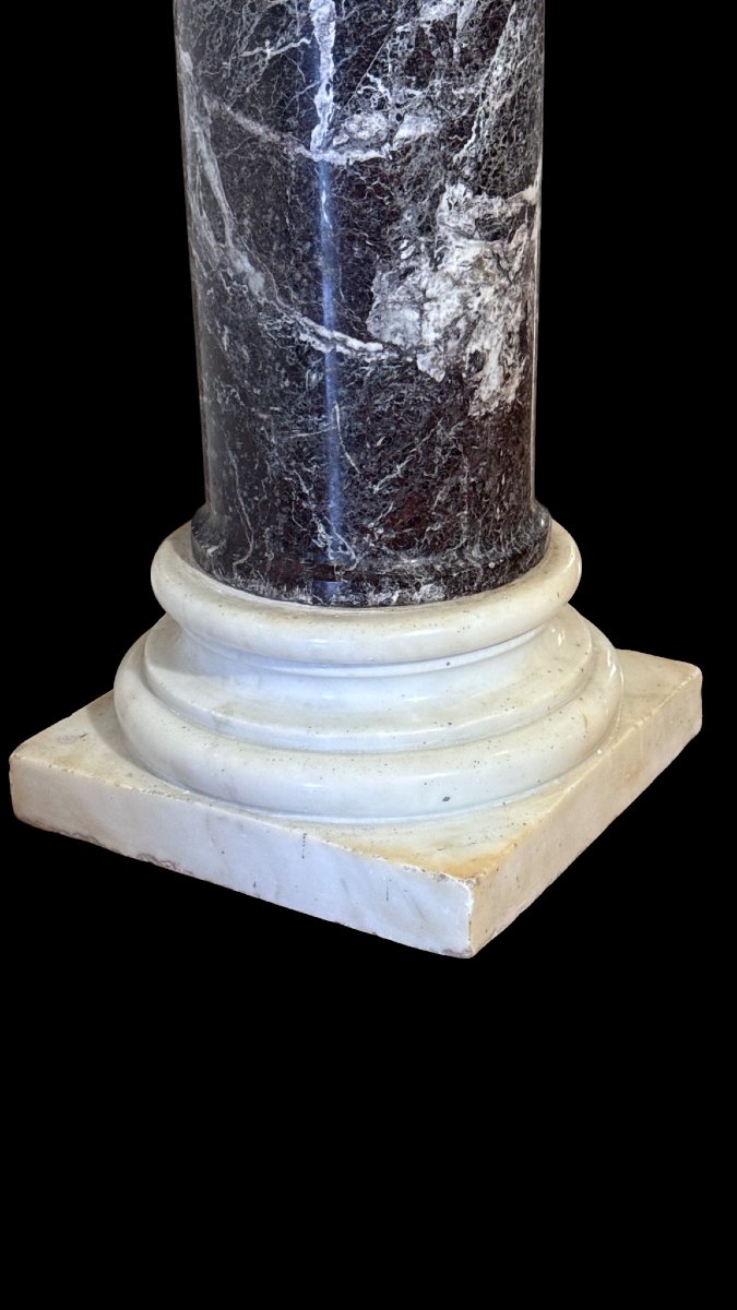 Colonna/Capitello Monumentale in Marmo Violaceo e Bianco Statuario di Carrara -photo-4