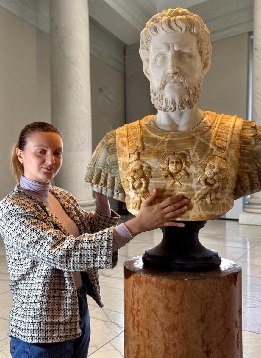 Busto monumentale raffigurante l'imperatore romano Settimio Severo marmi rari-photo-3