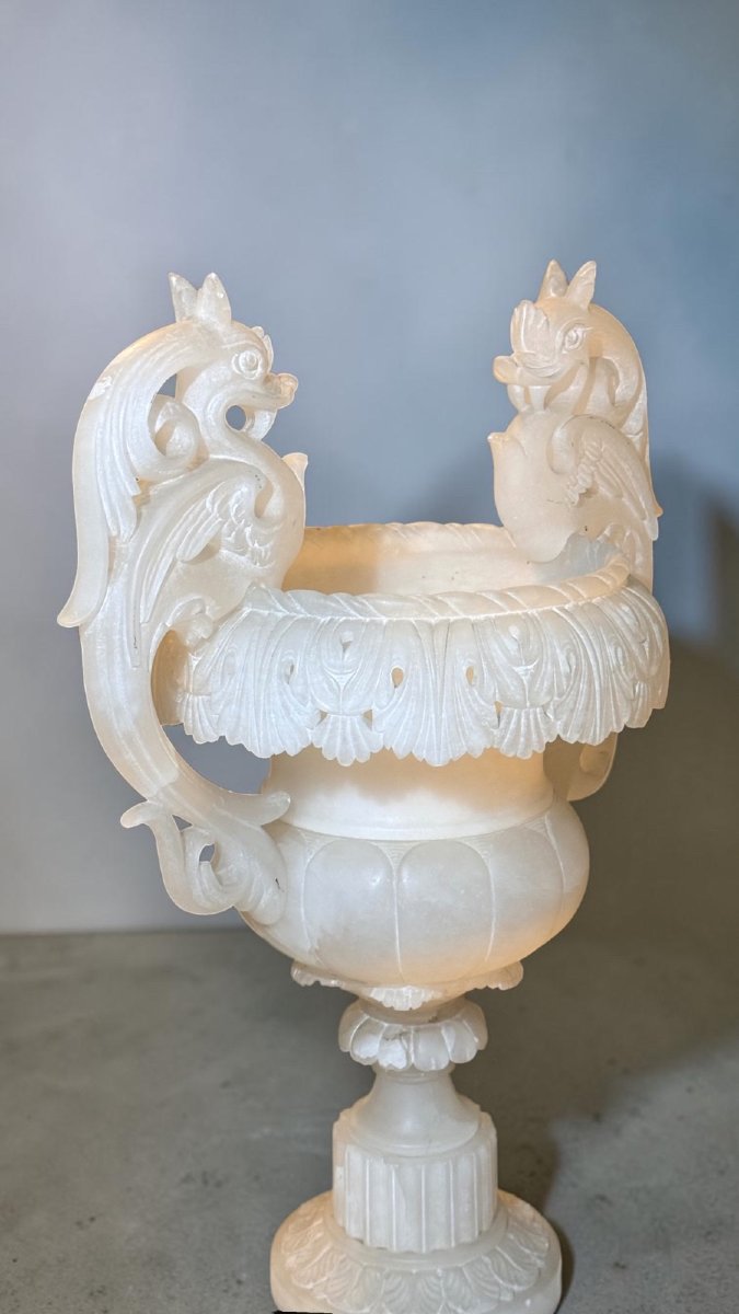 Vaso Monumentale sorretto dalla sua colonna adornata Marmo -photo-4