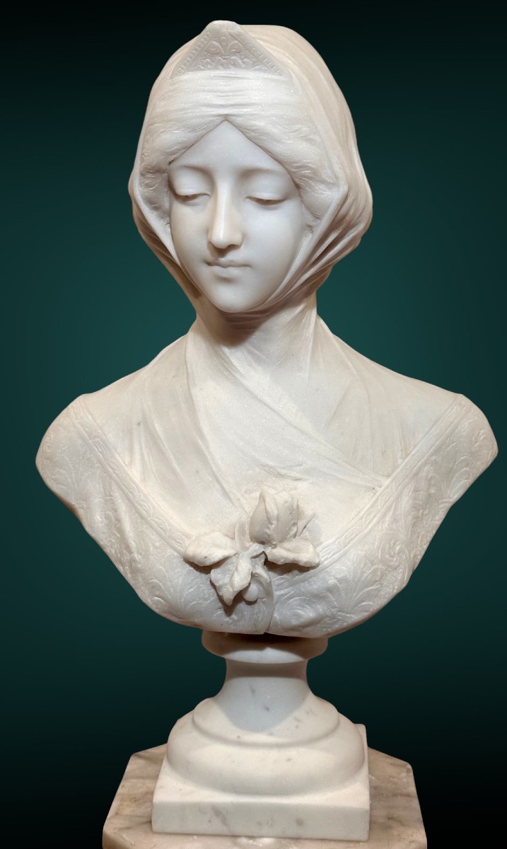 Busto raffigurante una giovane fanciulla, Marmo Bianco Statuario di Carrara 