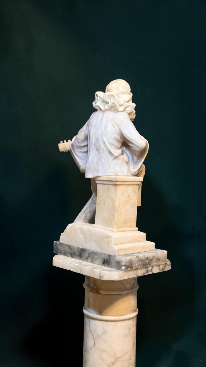 Statua raffigurante Pierrot in Marmo, scultore Currini -photo-4