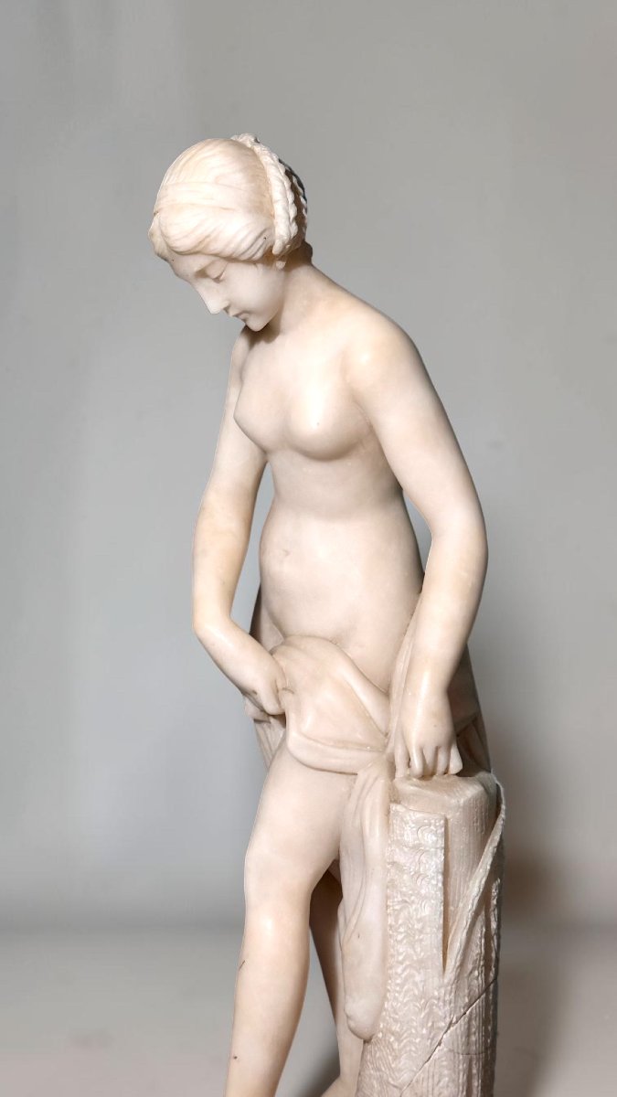 Statua raffigurante una giovane fanciulla nuda -photo-2