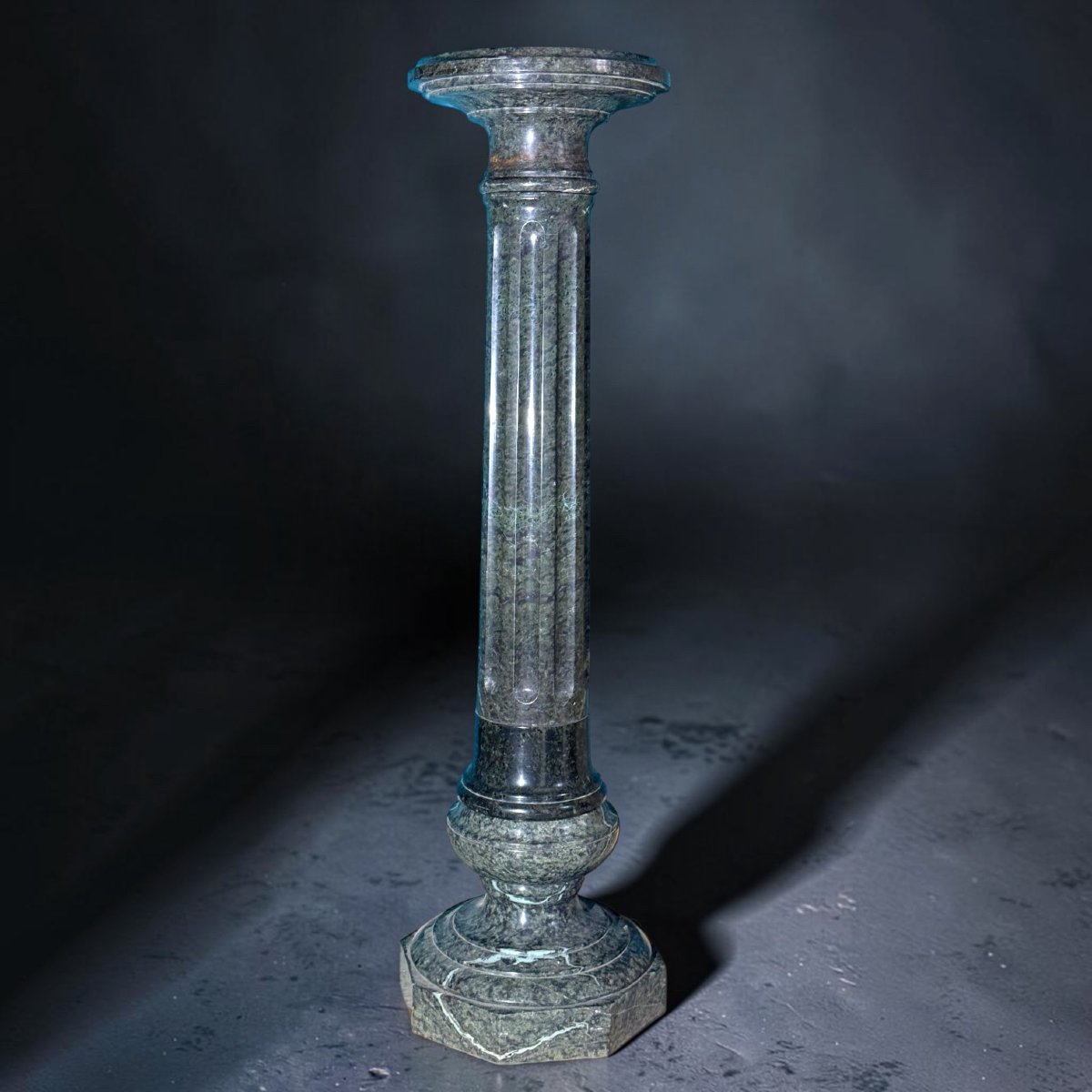 Colonna/Capitello in Marmo Verde Alpi 