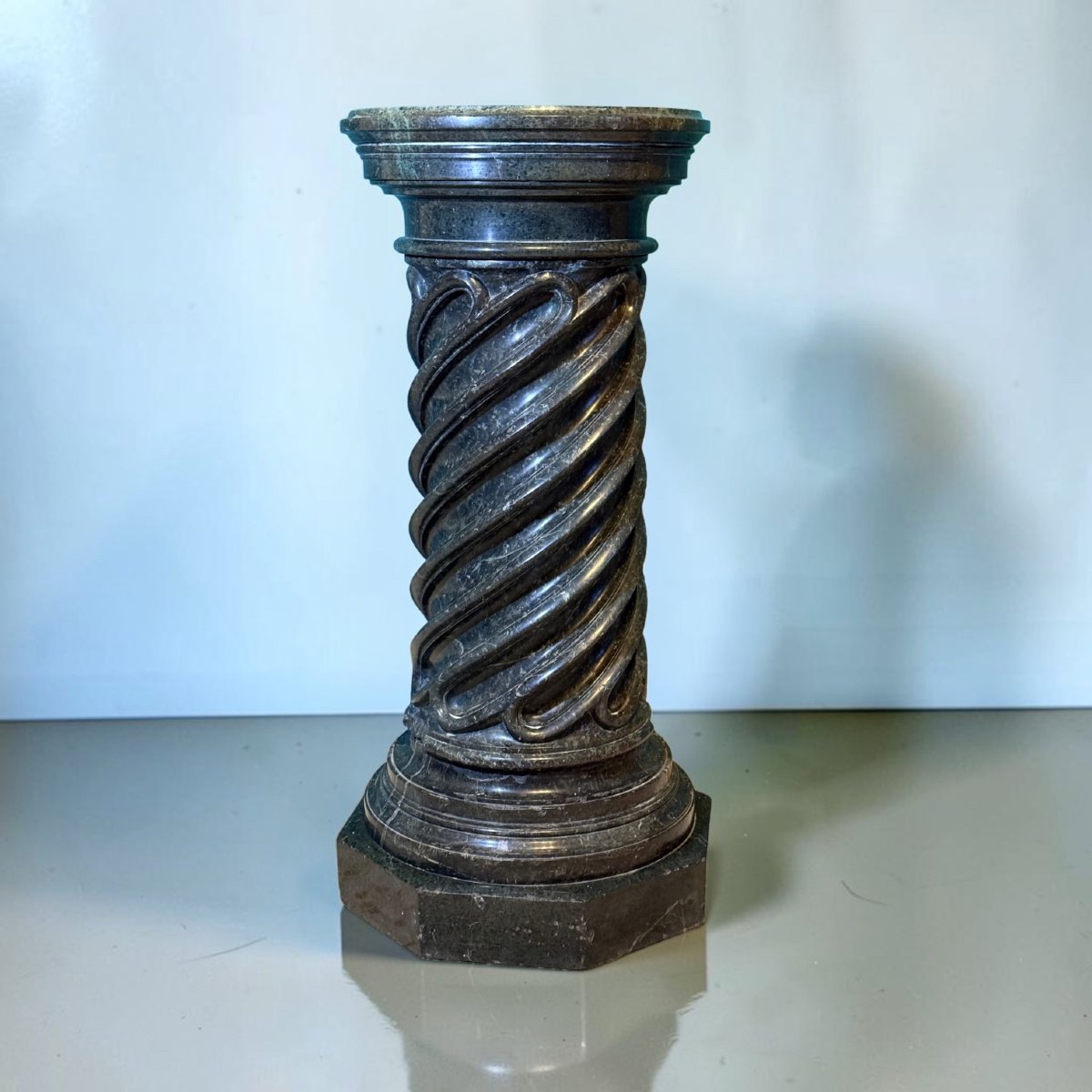 Capitello in Marmo Verde Serpentino -photo-3