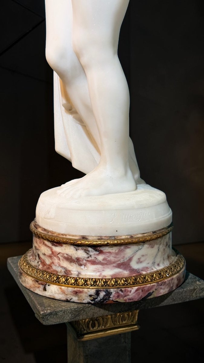 Statua raffigurante Dama Nuda Infreddolita che si copre, Marmo Bianco Statuario di Carrara -photo-4