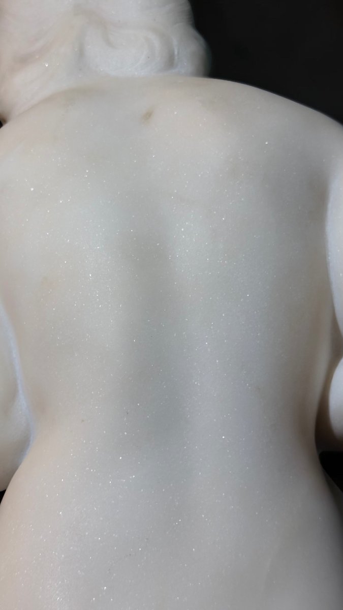 Statua raffigurante Dama Nuda Infreddolita che si copre, Marmo Bianco Statuario di Carrara -photo-6