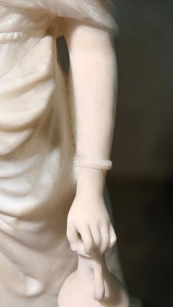 Statua raffigurante giovane fanciulla neoclassica dello scultore Gori-photo-1