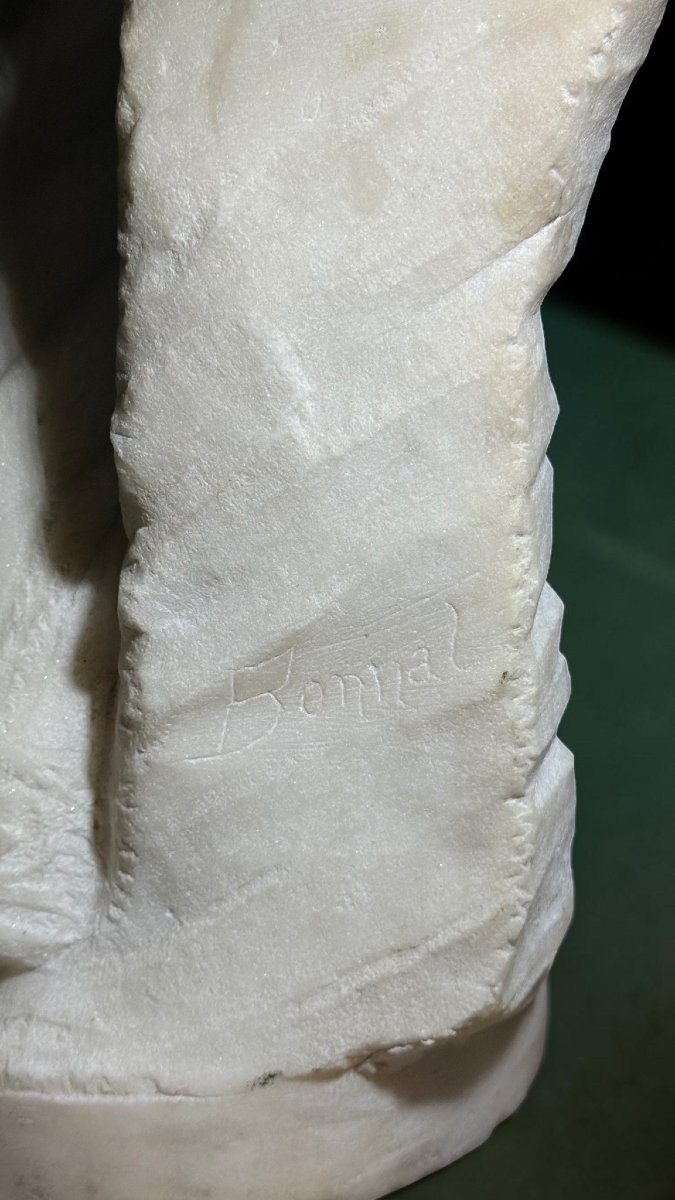 Statua raffigurante una giovane fanciulla sorridente in Marmo Bianco Statuario di Carrara -photo-2