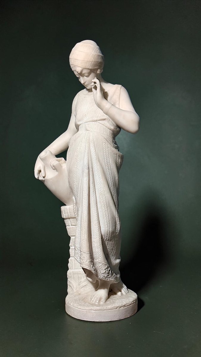 Statua raffigurante una giovane fanciulla sorridente in Marmo Bianco Statuario di Carrara -photo-8