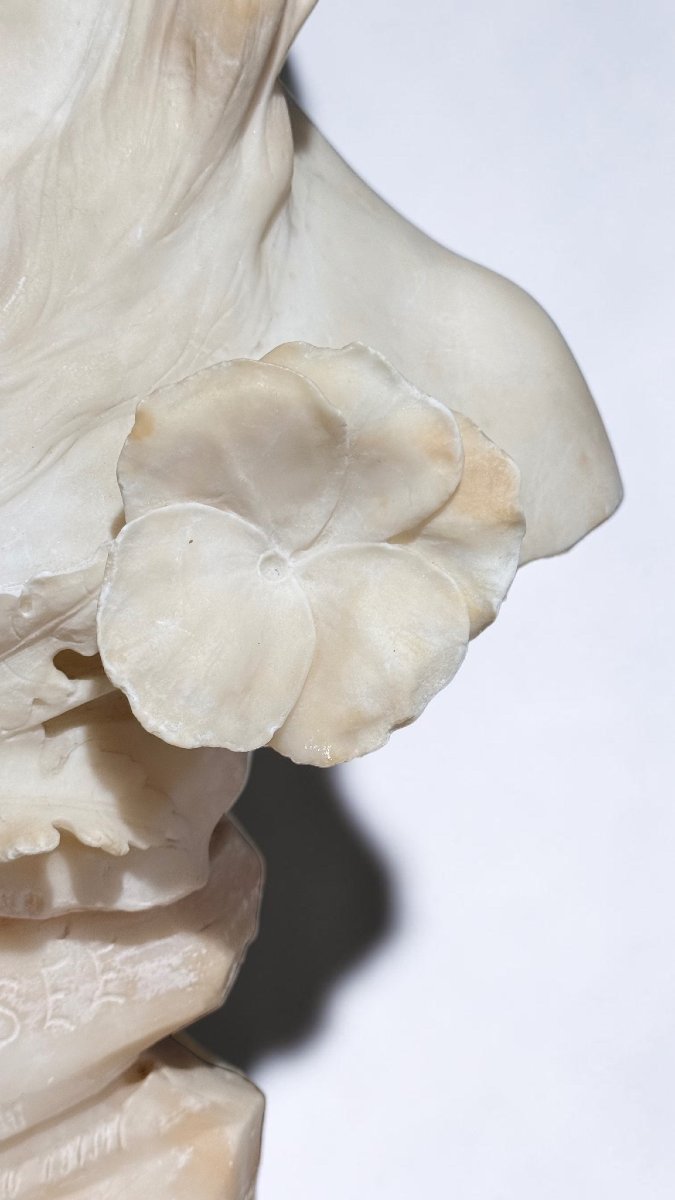 Busto raffigurante una giovane fanciulla ArtNoveau -photo-1