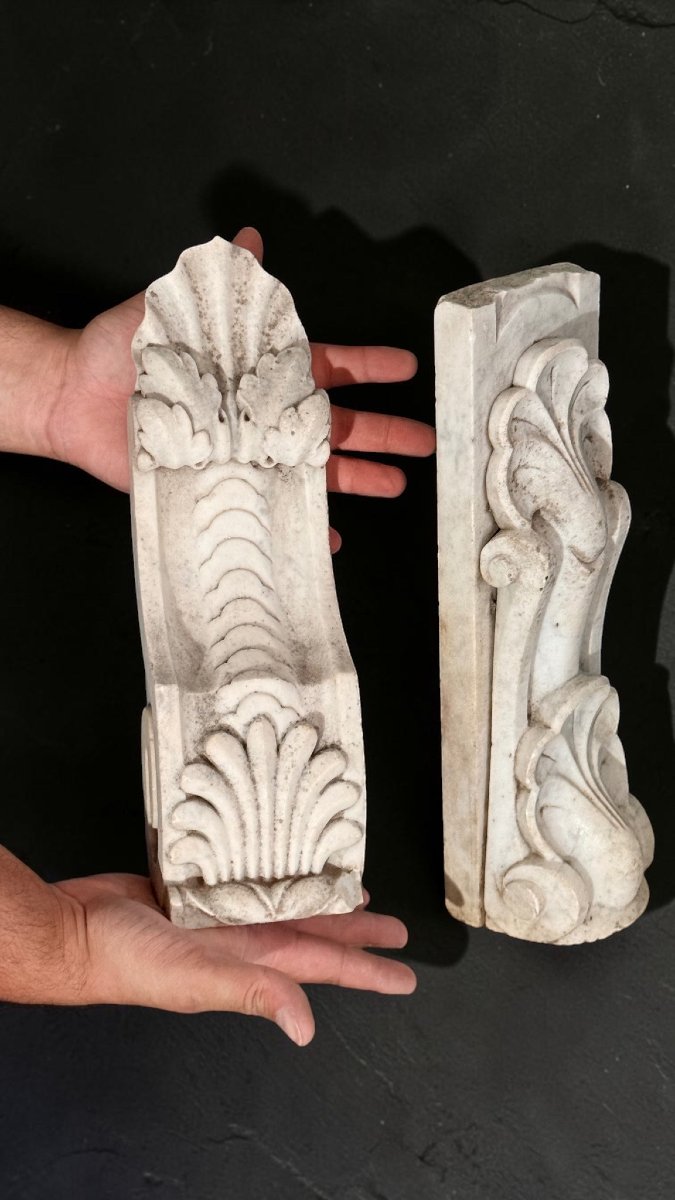 Coppia di Elementi Architettonici del XVIII secolo in Marmo Bianco Statuario di Carrara -photo-3