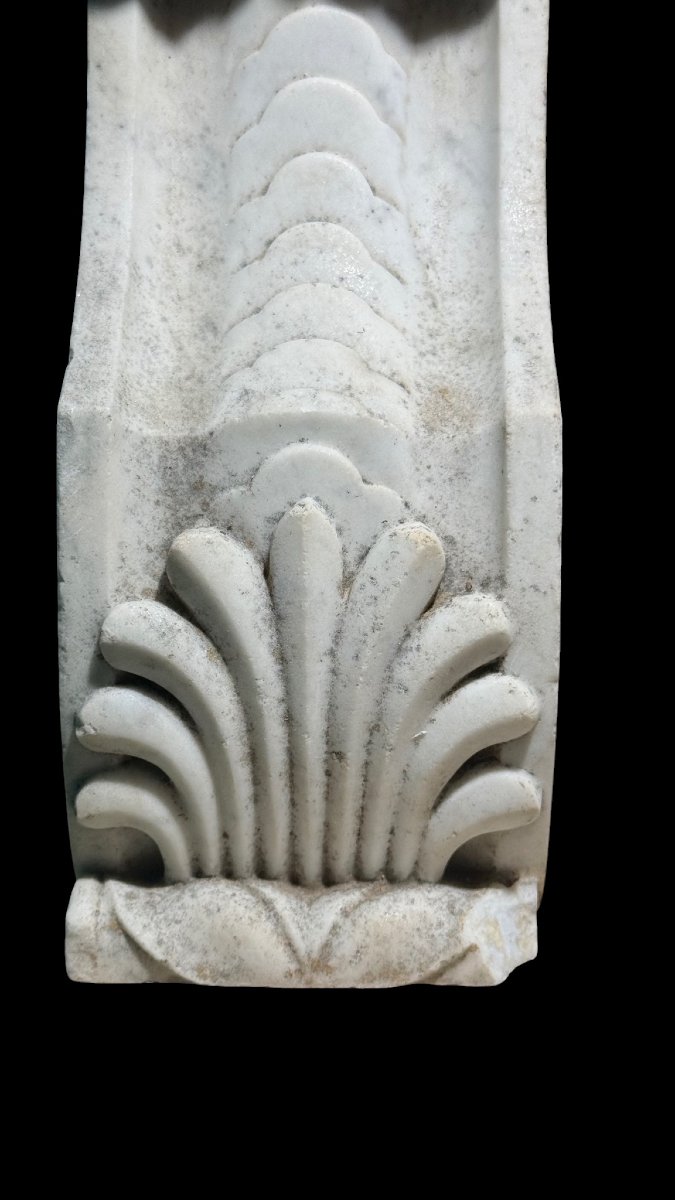 Coppia di Elementi Architettonici del XVIII secolo in Marmo Bianco Statuario di Carrara -photo-3