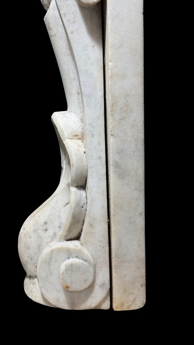 Coppia di Elementi Architettonici del XVIII secolo in Marmo Bianco Statuario di Carrara -photo-5