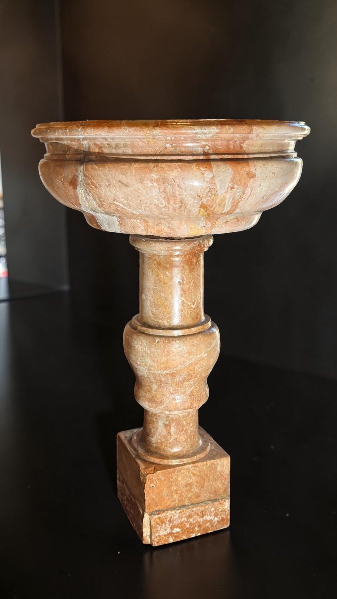 Monumentale Acquasantiera/Fonte Battesimale del XVIII° secolo in Marmo Rosso Verona-photo-2