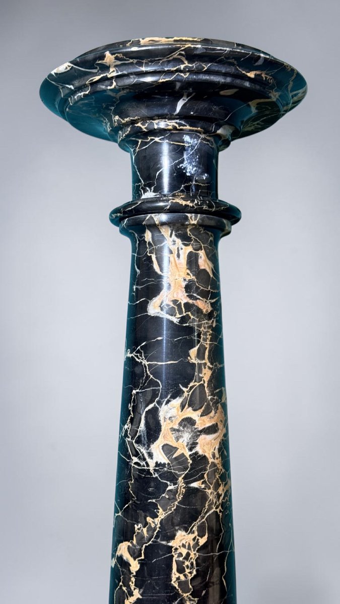 Colonna in Marmo Nero Portoro -photo-1