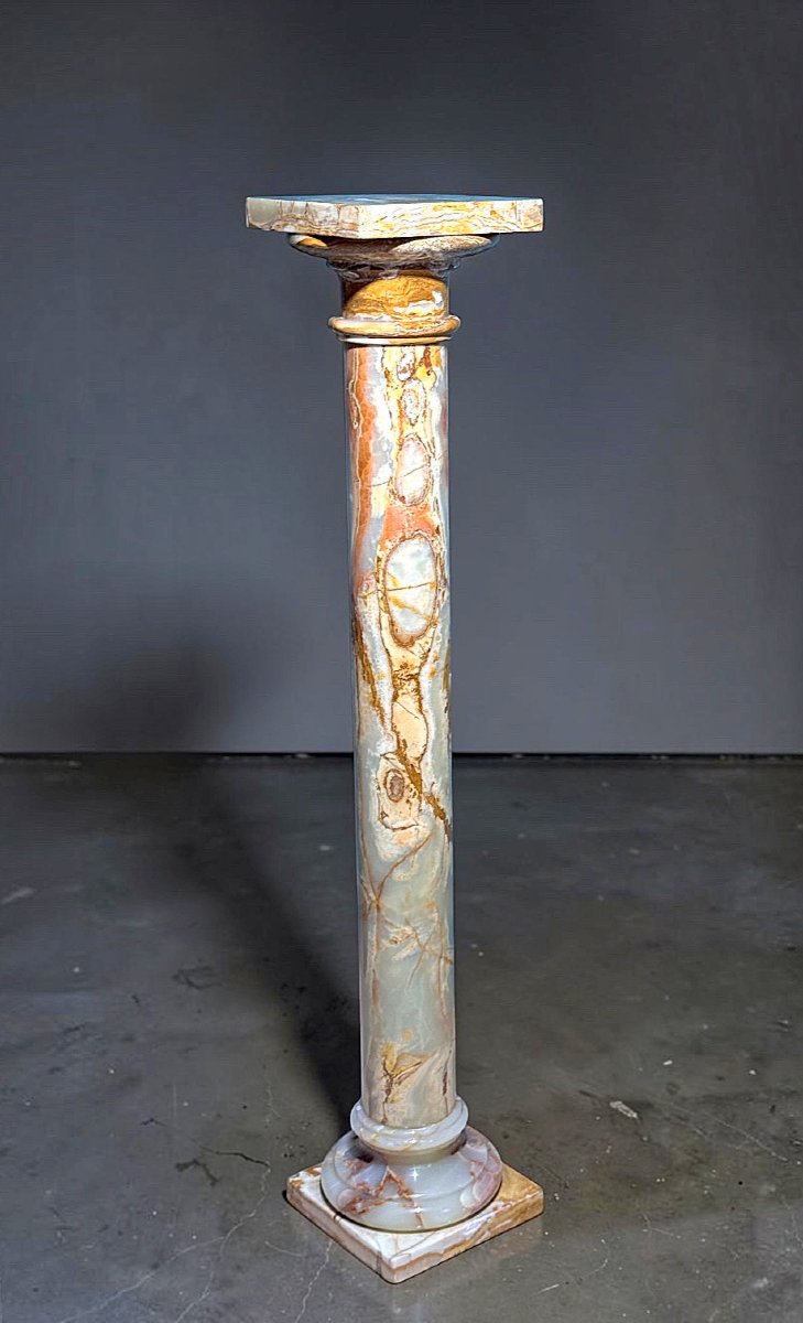 Colonna in Onice Raro