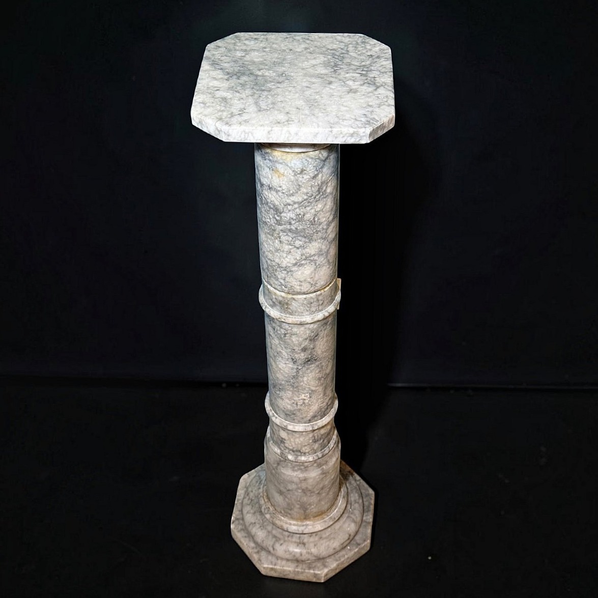 Colonna/Capitello in Marmo Arabescato 