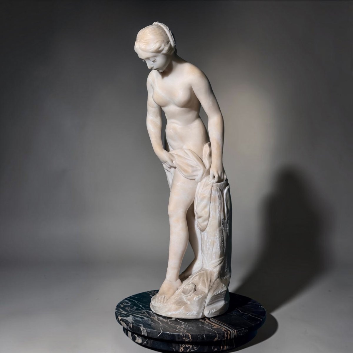 Statua raffigurante una giovane fanciulla nuda -photo-7