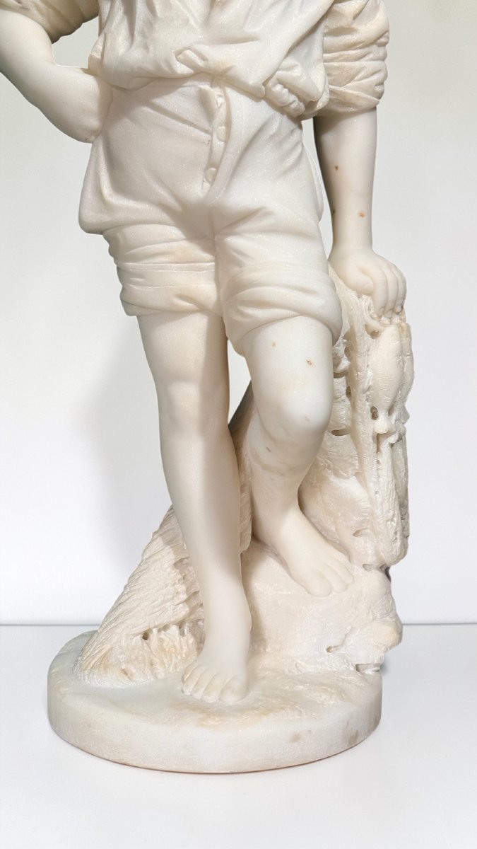 Statua raffigurante Masaniello (giovane pescatore) in Marmo Bianco Statuario di Carrara-photo-3