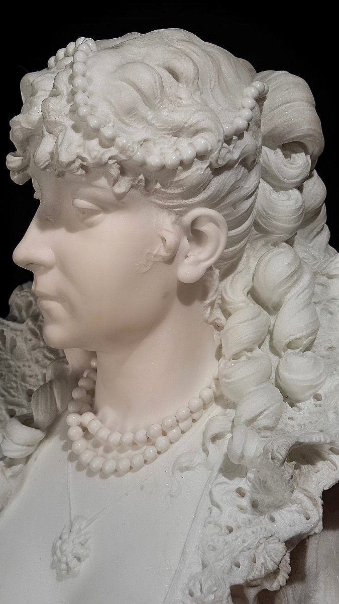 Busto raffigurante Maria de Medici Regina di Francia, Marmo Bianco Statuario di Carrara -photo-4