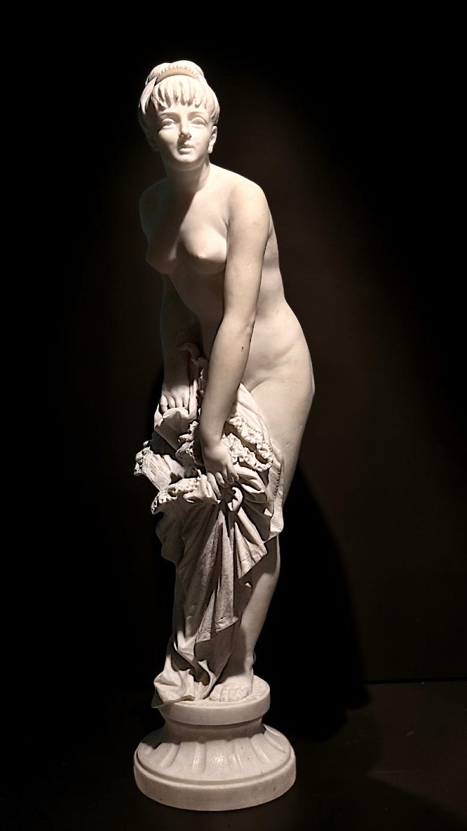 Statua raffigurante una giovane fanciulla nuda neoclassica, dal Museo Peter Kaus, Marmo Carrara-photo-1