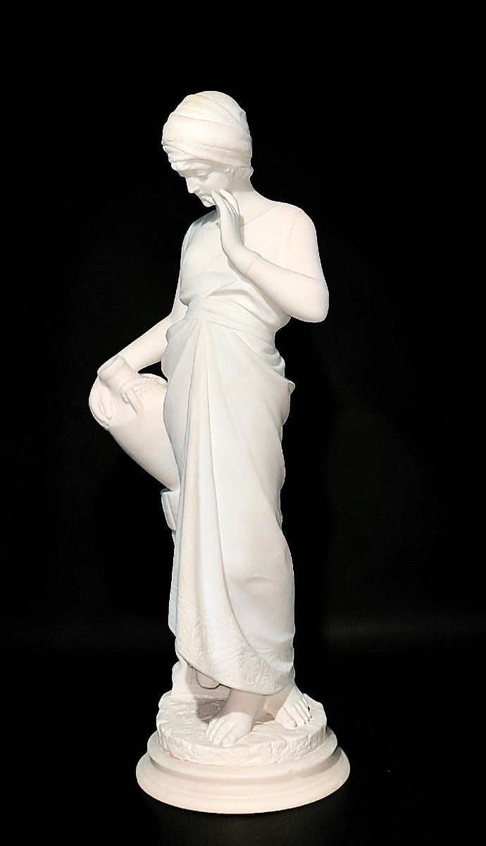 Statua raffigurante una giovane fanciulla con una brocca in mano, Marmo Bianco Carrara -photo-2