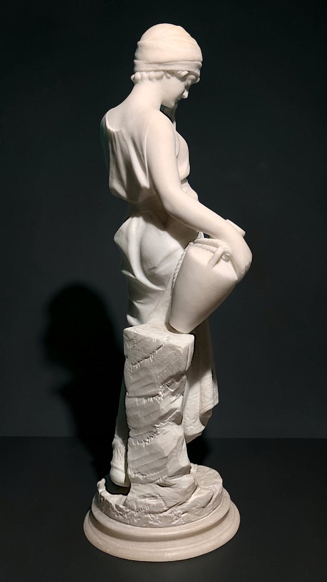 Statua raffigurante una giovane fanciulla con una brocca in mano, Marmo Bianco Carrara -photo-4