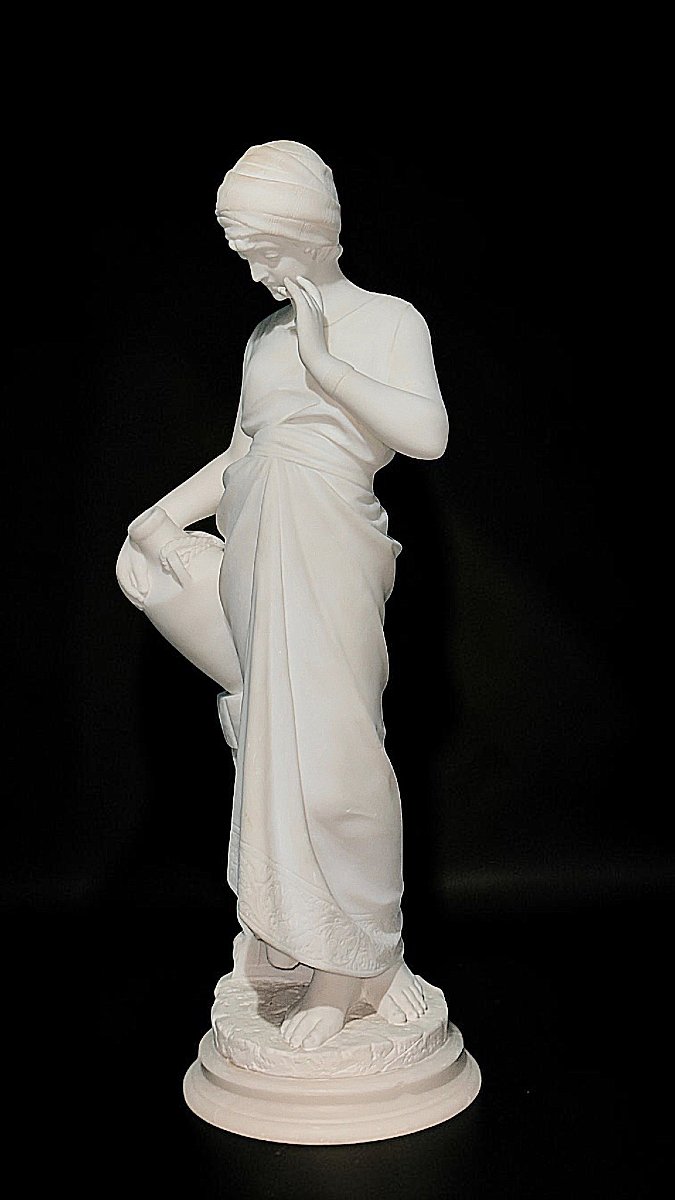 Statua raffigurante una giovane fanciulla con una brocca in mano, Marmo Bianco Carrara -photo-2