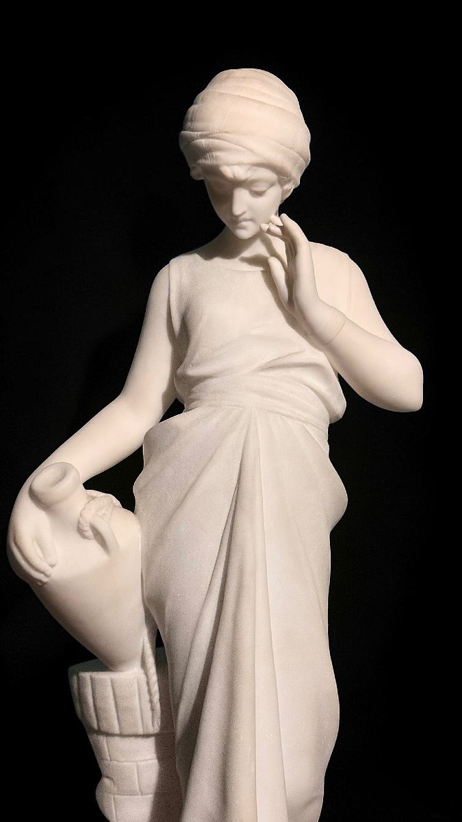 Statua raffigurante una giovane fanciulla con una brocca in mano, Marmo Bianco Carrara -photo-3