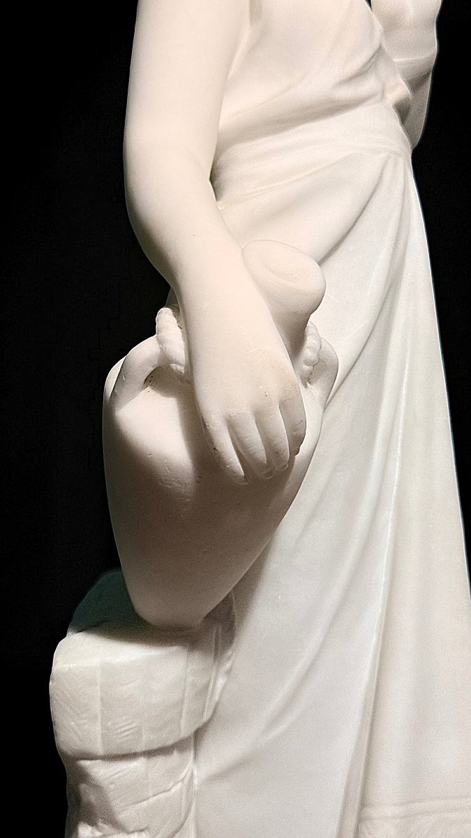 Statua raffigurante una giovane fanciulla con una brocca in mano, Marmo Bianco Carrara -photo-8