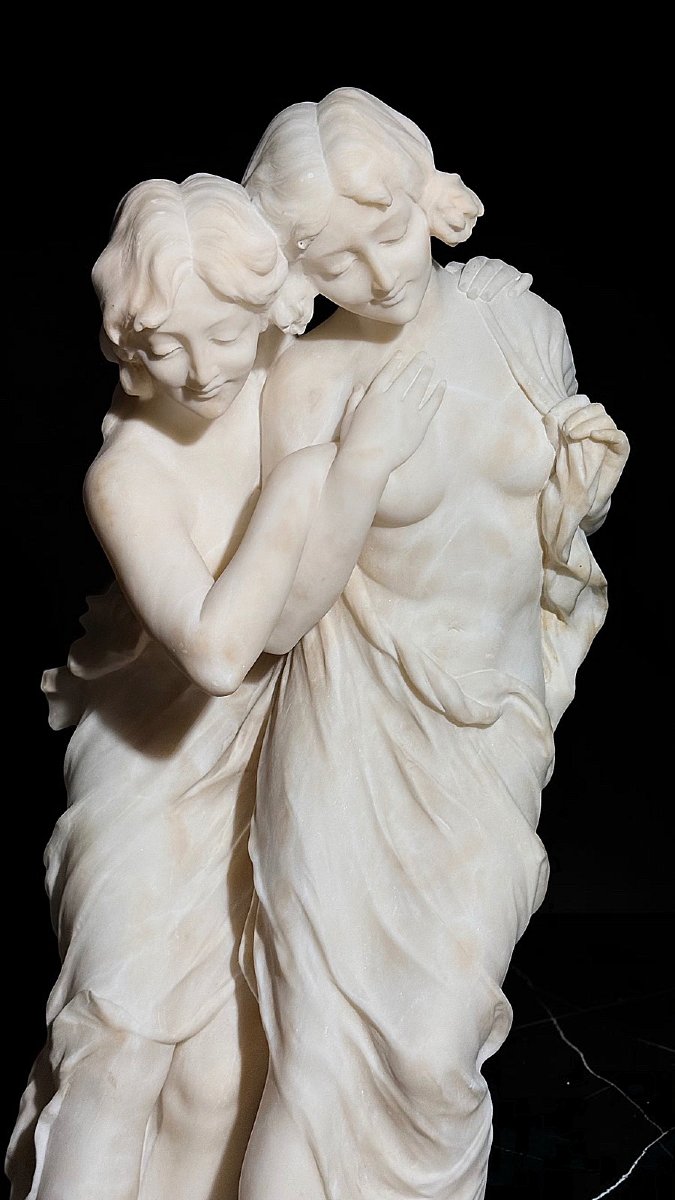Statua raffigurante una Coppia di Ninfe, dal Museo Peter Kaus (Germania) -photo-2