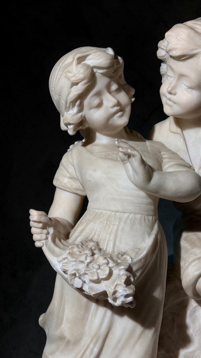 Statua raffigurante una giovane coppia di fanciulli -photo-4