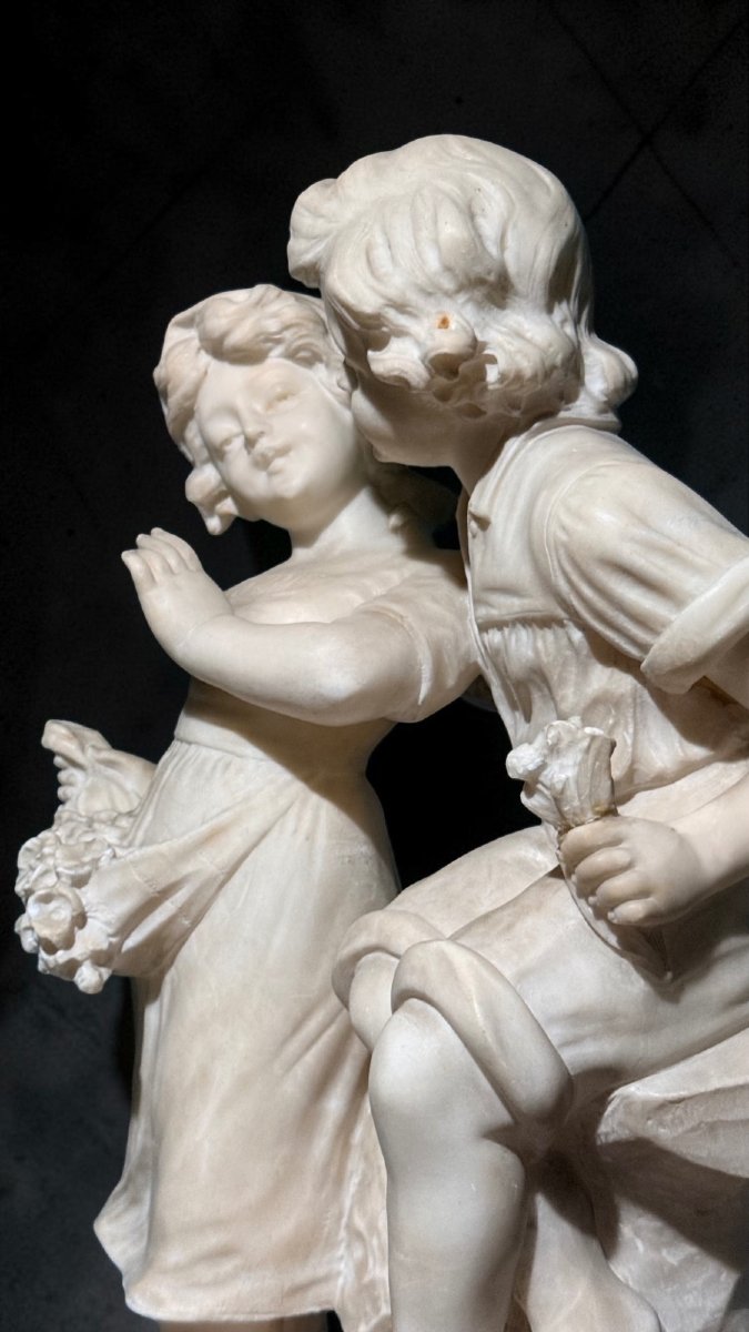 Statua raffigurante una giovane coppia di fanciulli -photo-3