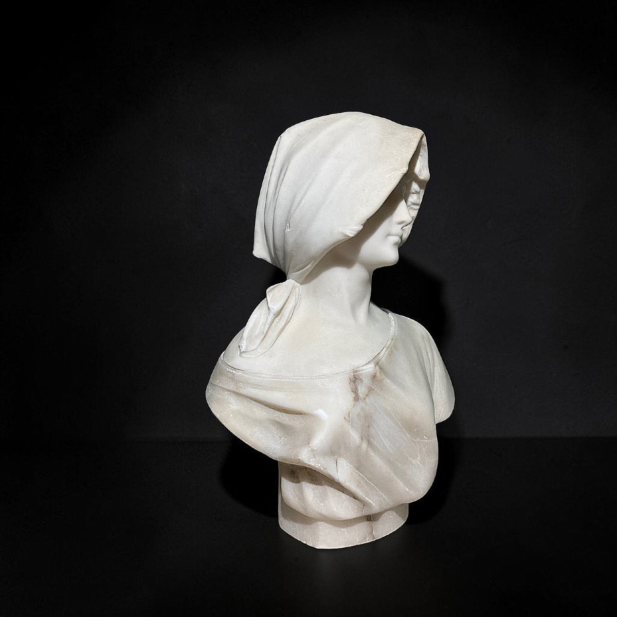 Busto raffigurante una giovane fanciulla Marmo -photo-4